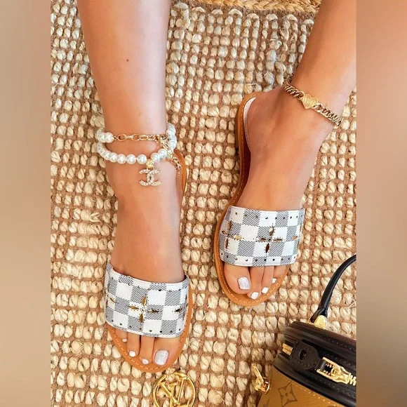 Ivory Gray Checkered One Band Sandal - Picture 2 of 6